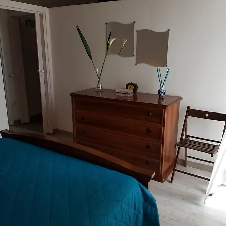 Casa Vacanze Nella Marina Vescovado Di *