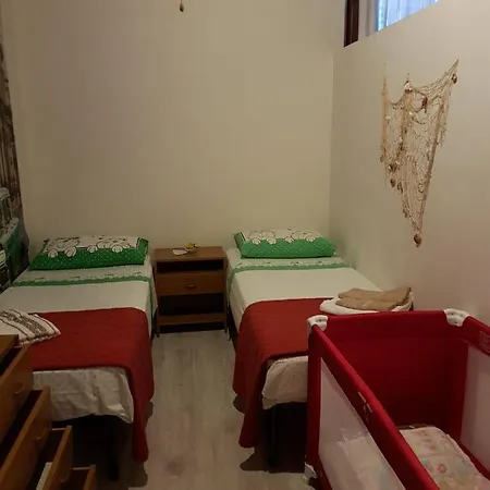 Casa Vacanze Nella Marina Vescovado Di *